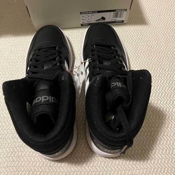 Adidas Hoops 3.0 K size 6.5 - Picture 3 of 10